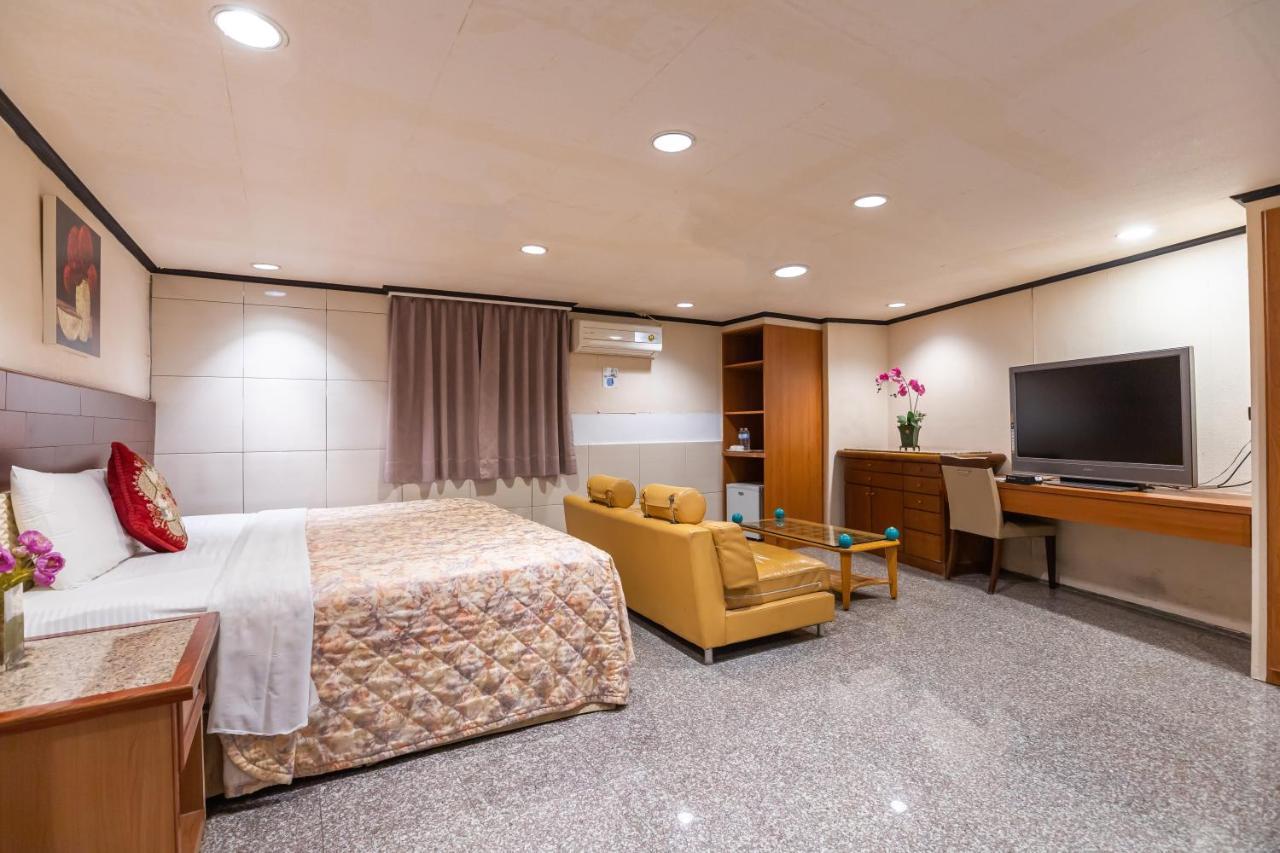 Yi Pin Business Hotel Taoyuan Eksteriør bilde
