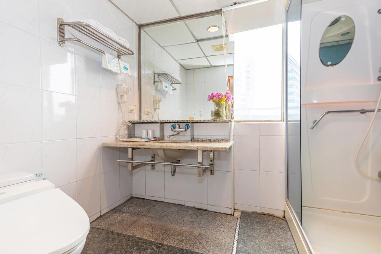 Yi Pin Business Hotel Taoyuan Eksteriør bilde