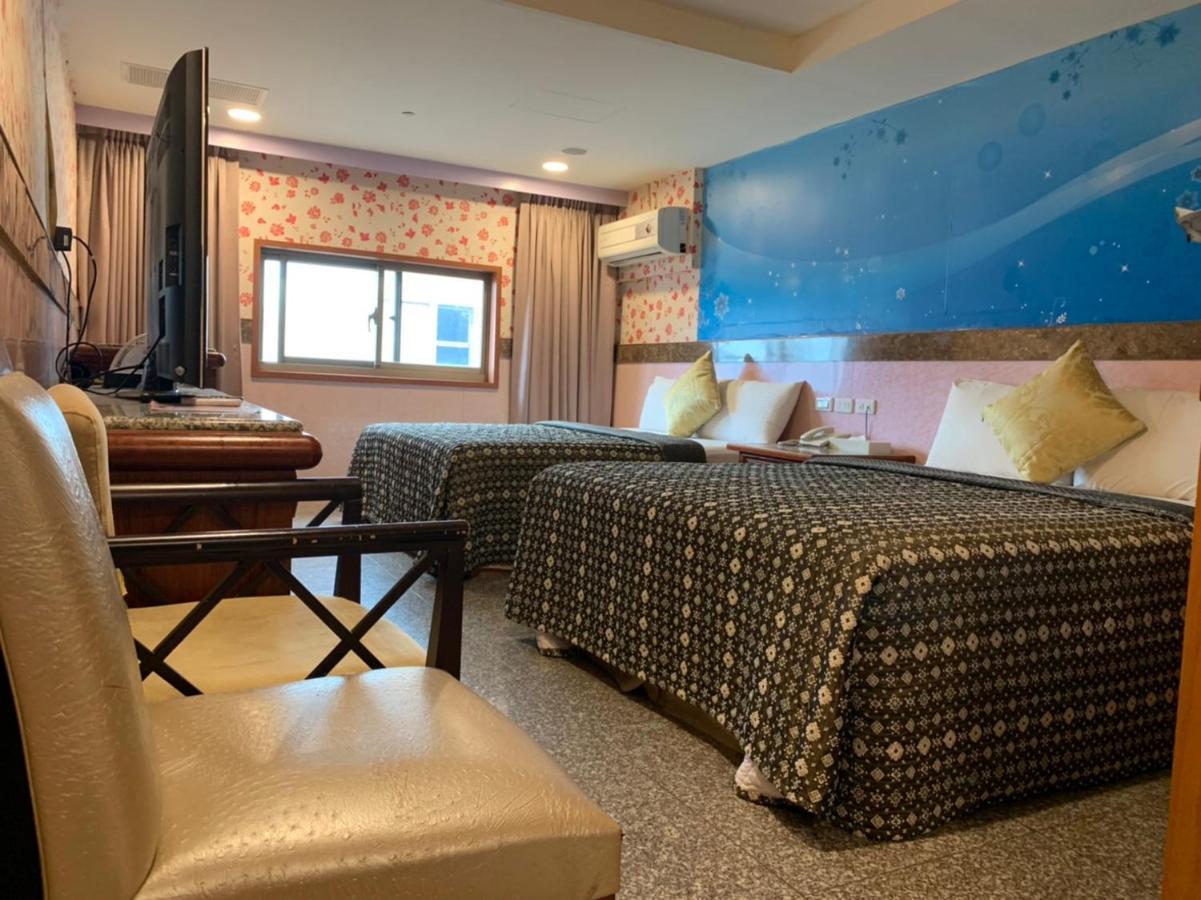 Yi Pin Business Hotel Taoyuan Eksteriør bilde