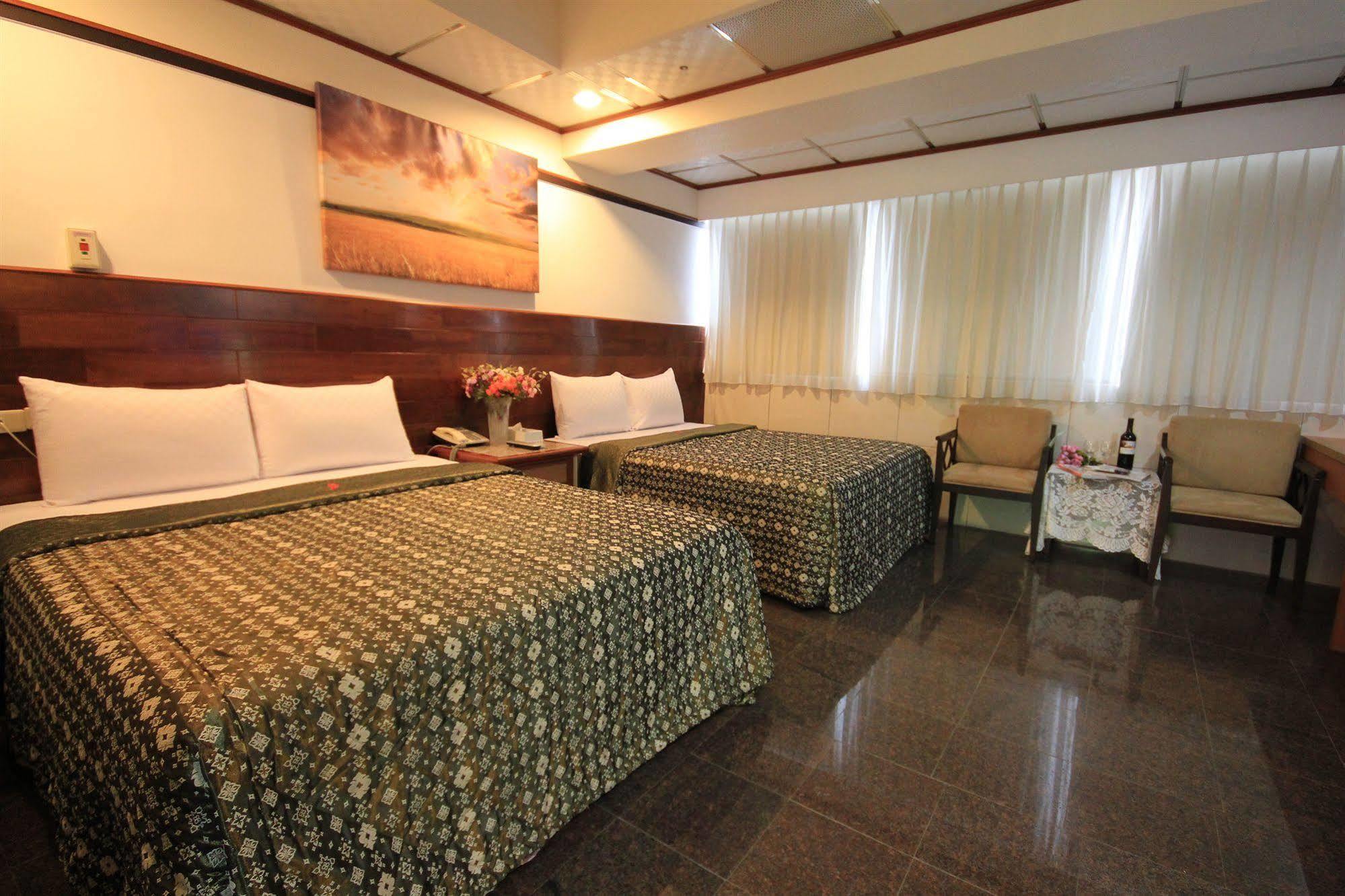 Yi Pin Business Hotel Taoyuan Eksteriør bilde